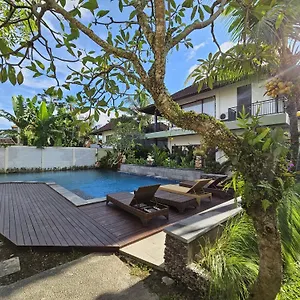 Putri Ayu Holiday park
